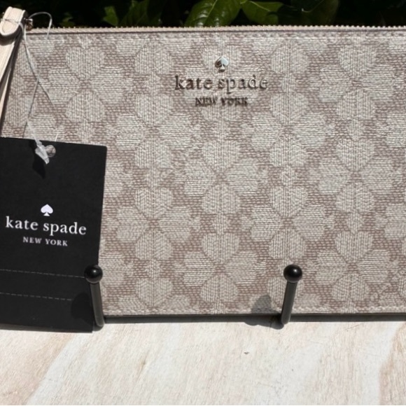 Kate Spade Lucy Spade Flower Medium L-zip Wristlet  • Tan - Picture 2 of 7